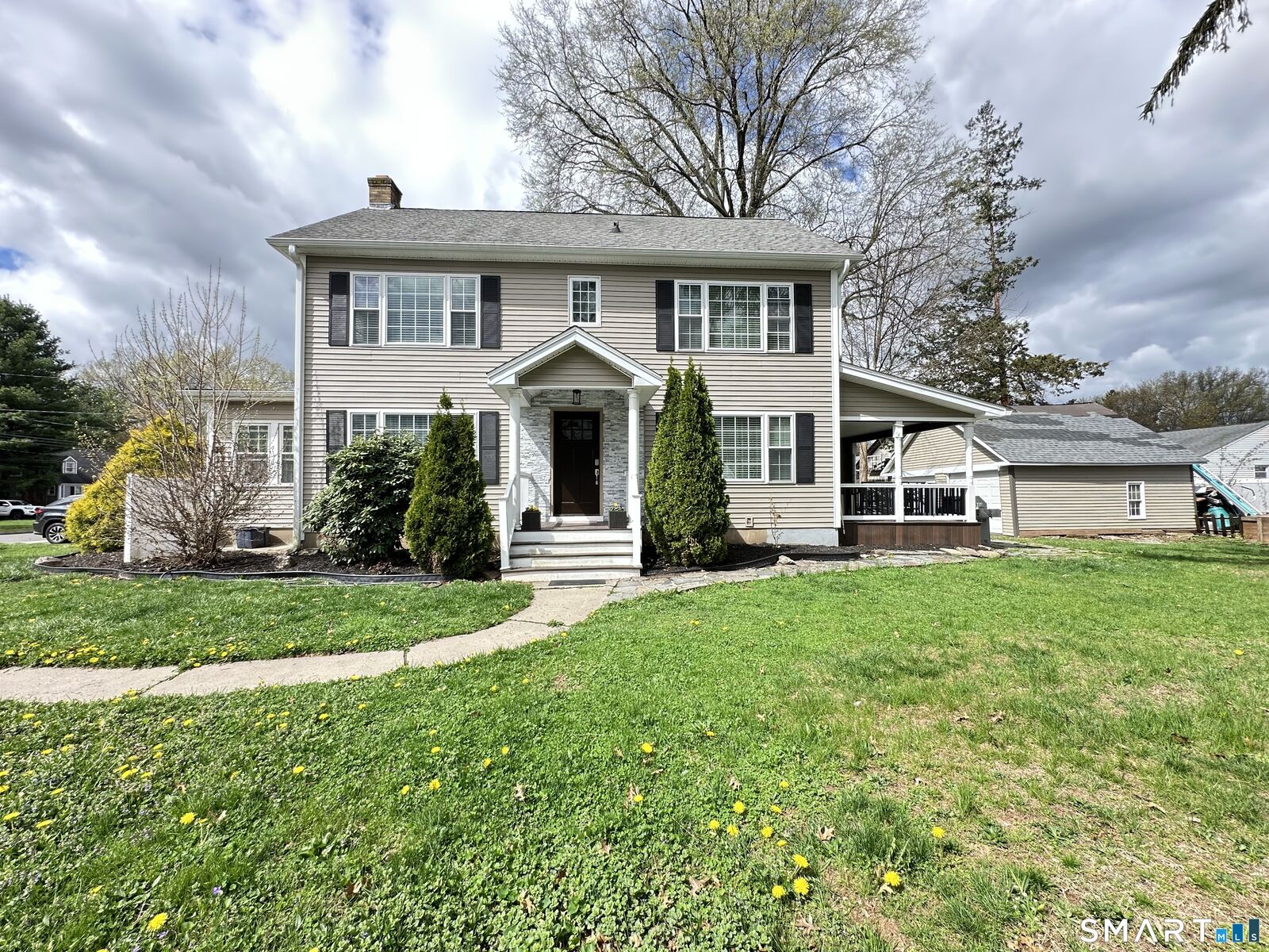 Property Photo:  49 Clearfield Road  CT 06109 