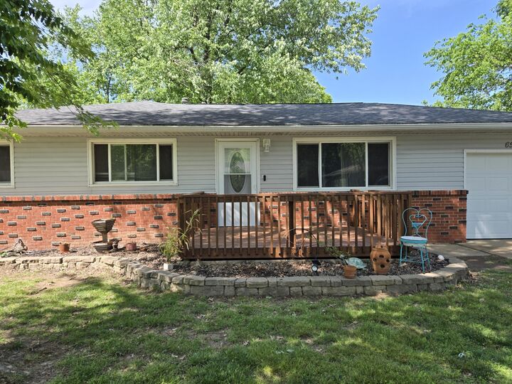 Property Photo:  651 W Pearl Street  MO 65605 