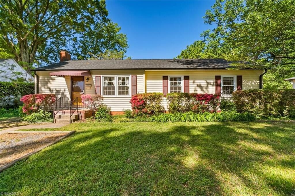 Property Photo:  1405 N Elam Avenue  NC 27408 
