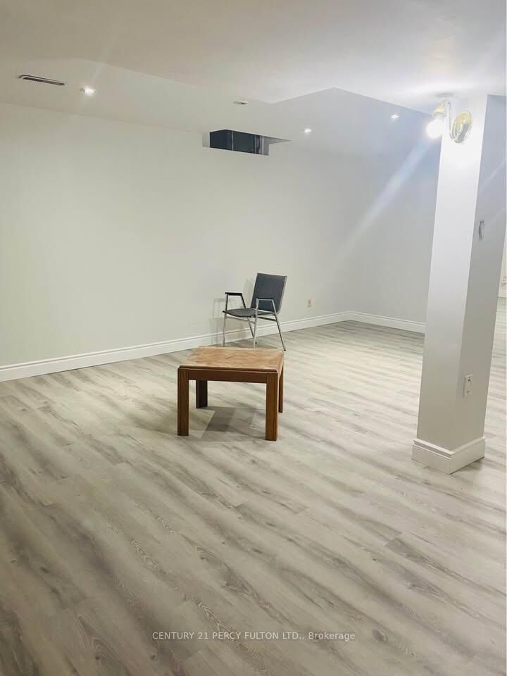 Property Photo:  2801 Gulfstream Way  ON L5N 6K2 