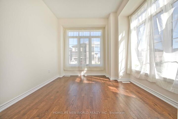 Property Photo: 1864 Irish Moss Square ON L1Y 0B4