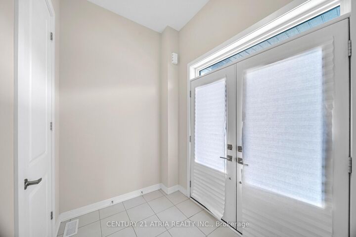 Property Photo:  1838 Narcissus Gardens  ON L1X 0K6 