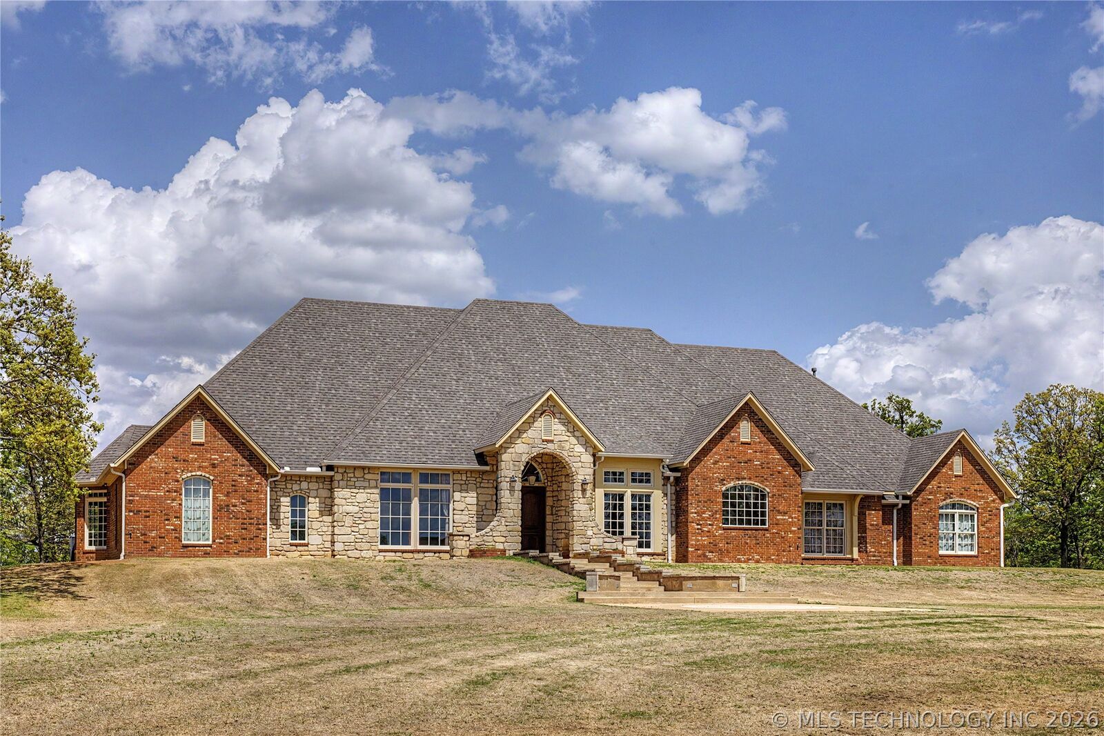 Property Photo: 5224 E 68th Street S OK 74403