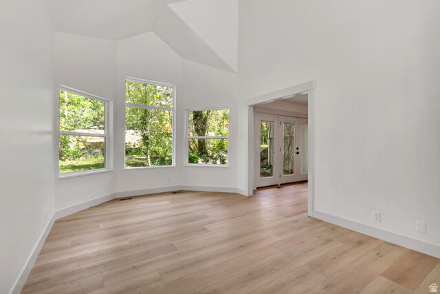 Property Photo:  1105 N Brook Cir  UT 84037 