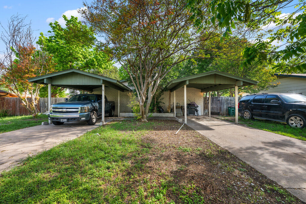 Property Photo:  902 Glazier Circle  TX 78753 