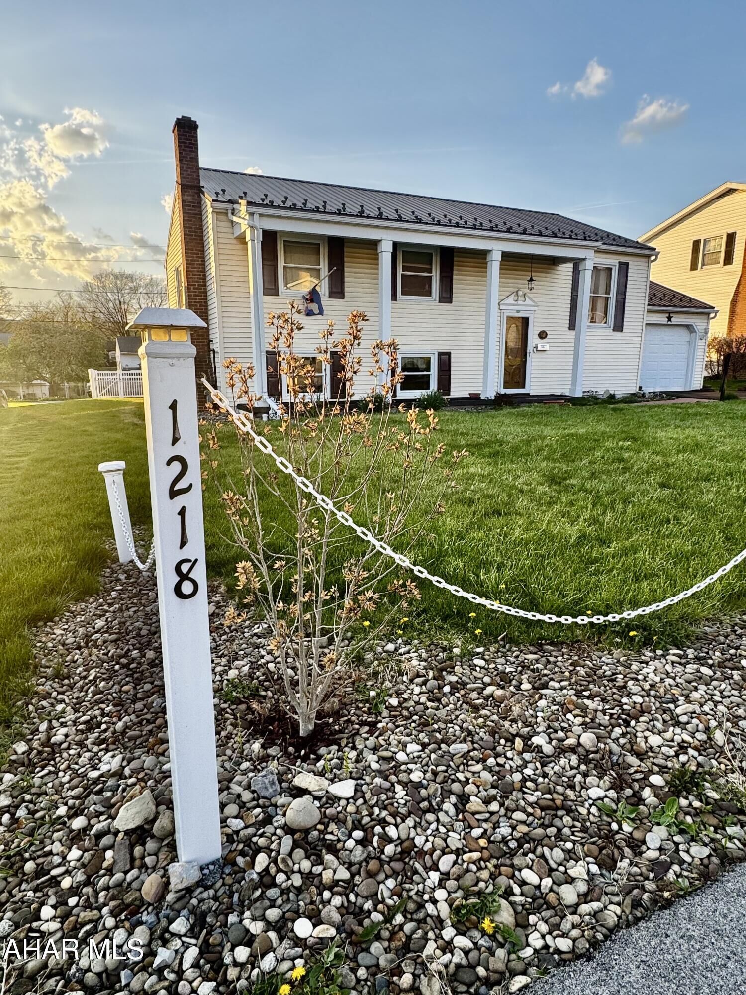 Property Photo:  1218 Monroe Avenue  PA 16602 