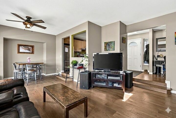 Property Photo: 5796 Trail Avenue BC V7Z 0L8