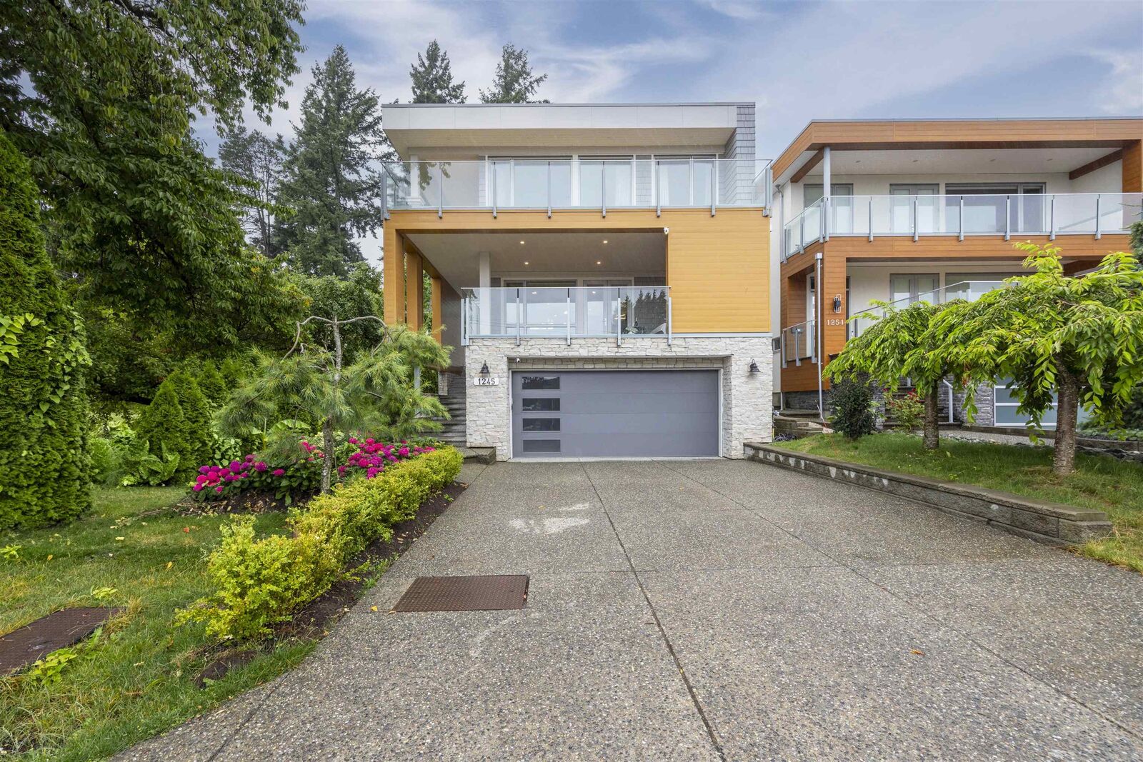Property Photo: 1245 Kent Street BC V4B 4T6