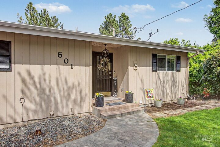 Property Photo: 501 Karin Avenue ID 83501-3865