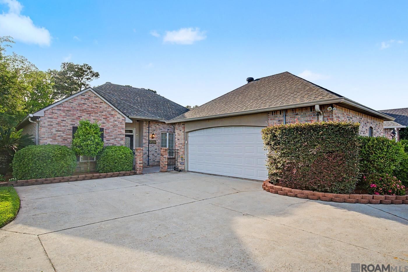 Property Photo:  17219 Rue Village  LA 70769 