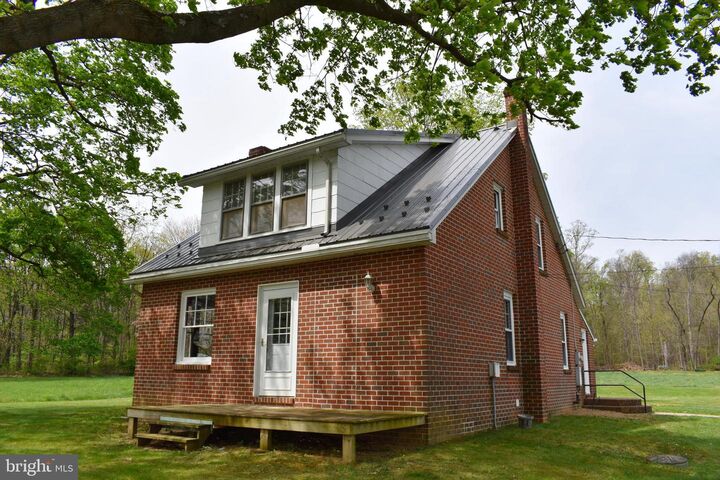 Property Photo:  9526 Circle Drive  PA 17202 