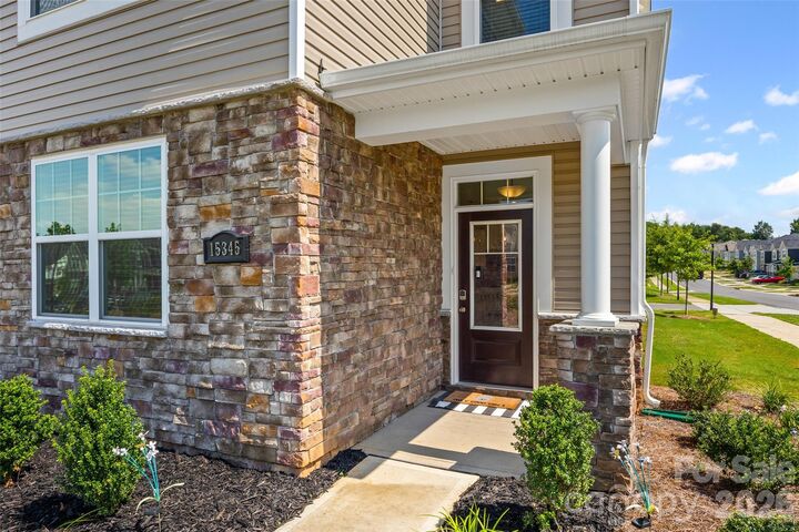 Property Photo:  15345 Braid Meadow Drive  NC 28278 