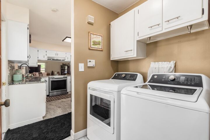 Property Photo:  4892 Fairway Oaks Drive  OH 43213 