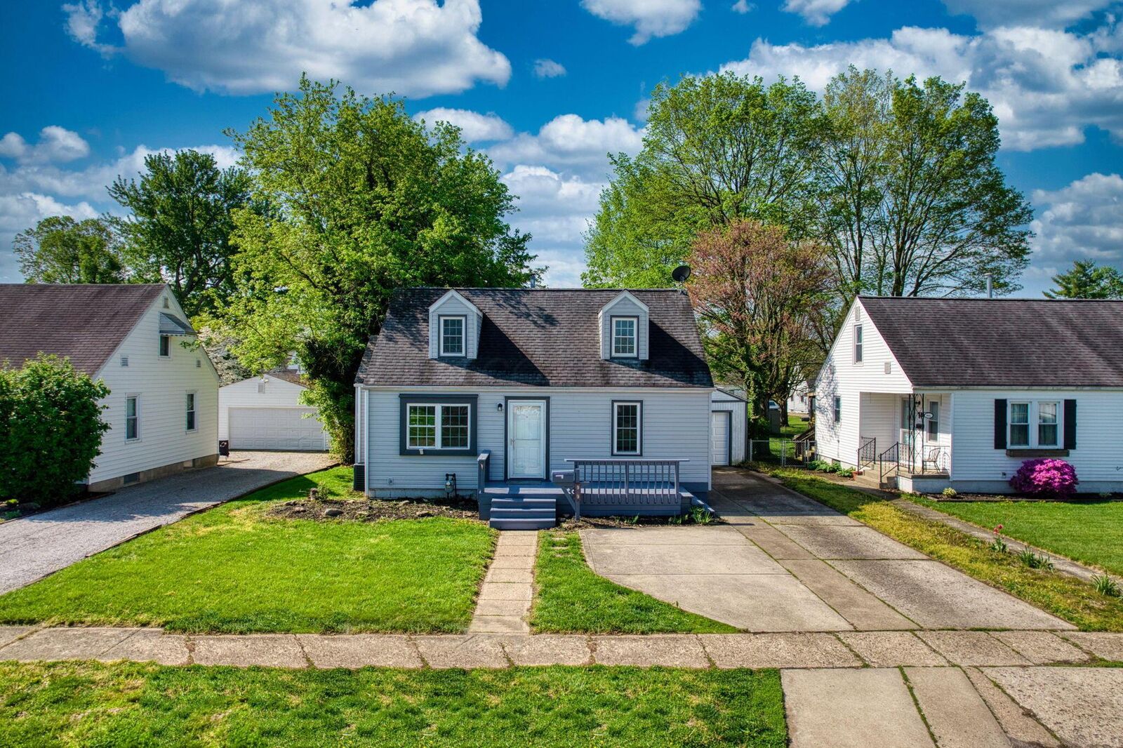 Property Photo:  989 Davis Avenue  OH 43055 