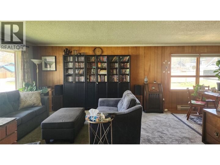 Property Photo: 119 2nd Avenue Northwest BC V0G 1R0