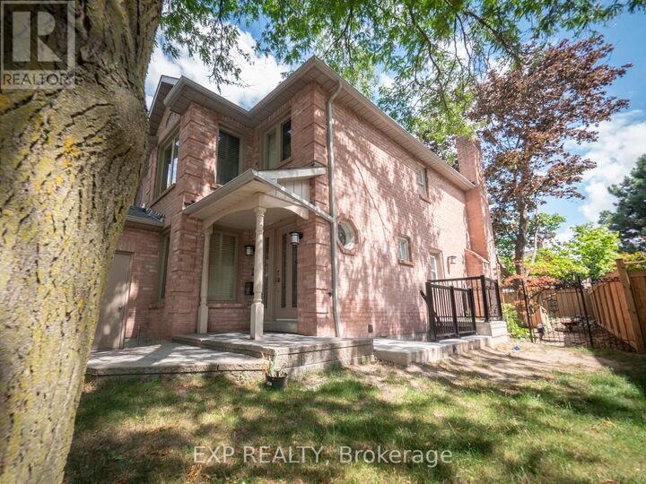 Property Photo:  4591 Credit Pointe Drive Bsmt  ON L5M 3L6 