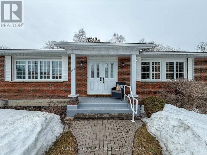 Property Photo:  148 Jaffray Street  ON P0J 1P0 