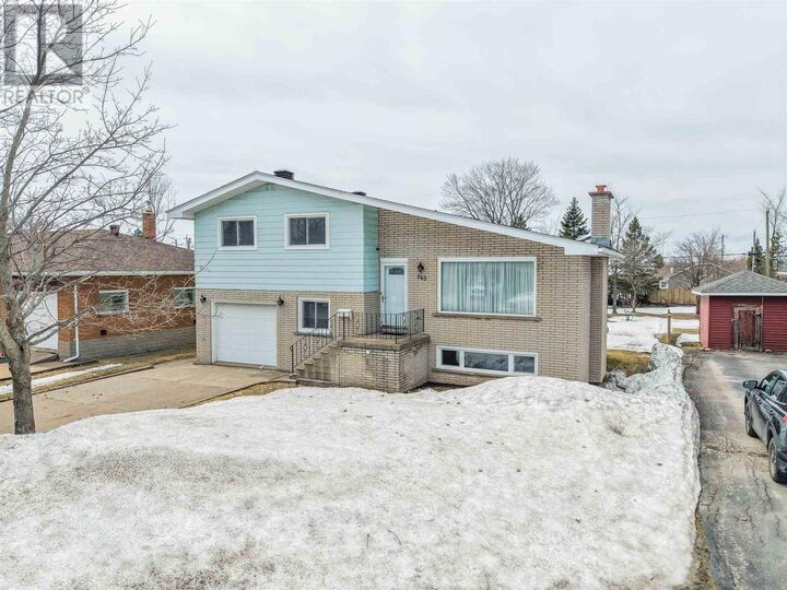 Photo de la propriété:  263 Reid St  ON P6B 4V2 