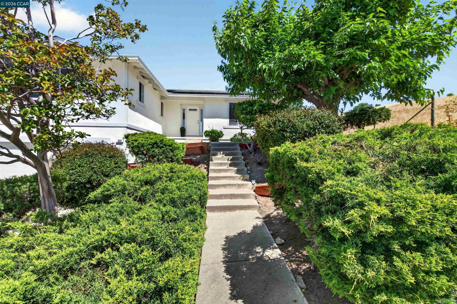Property Photo:  800 Gloucester St  CA 94509 