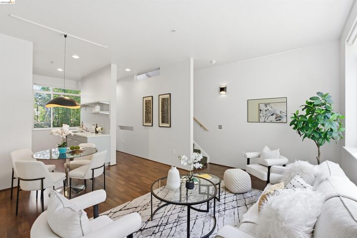 Property Photo: 1253 Pine St CA 94607