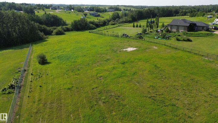 Property Photo:  57126 Rge Road 233  AB T0A 1N5 