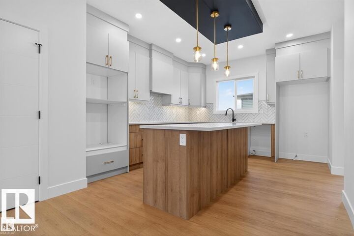 Photo de la propriété:  55 Rosa Crescent  AB T8N 8B7 