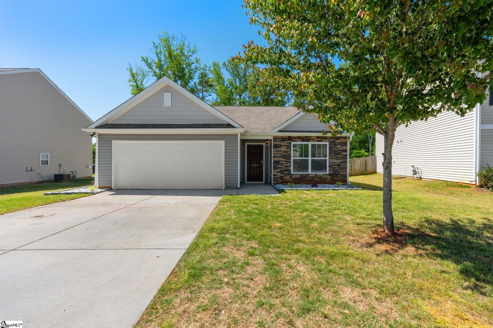 Property Photo:  209 Sweetgrass Lane  SC 29673 