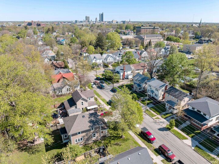 Property Photo:  2526 S Wayne Avenue  IN 46807 