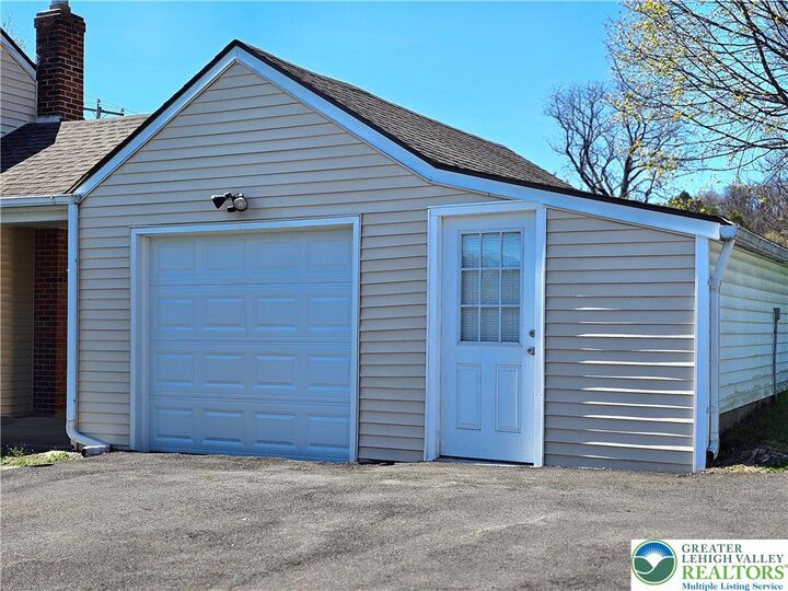 Property Photo:  115 Kiefer Street  PA 18042 