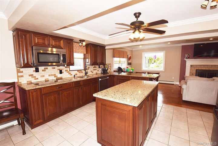 Property Photo: 32 Lagoon Place NY 11730