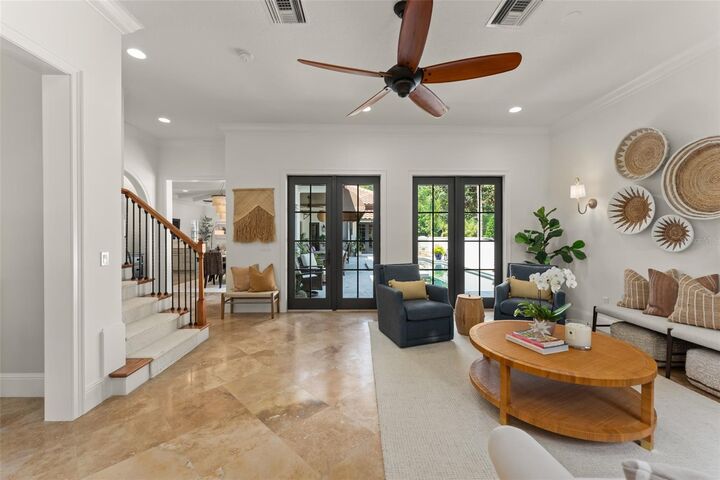 Property Photo: 8675 Farthington Way FL 32827