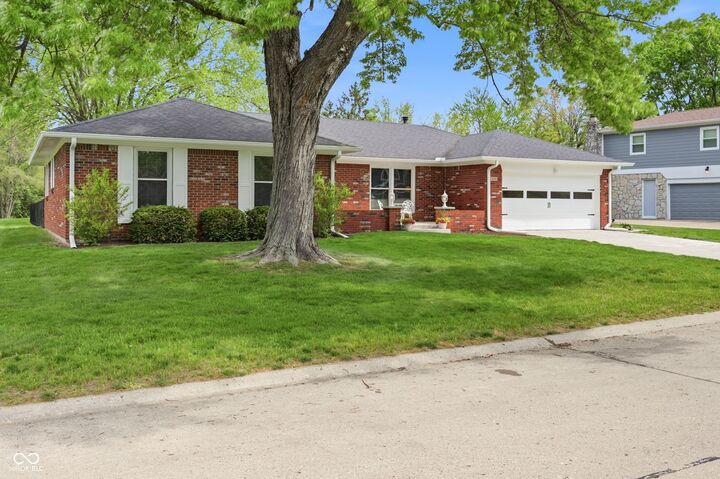 Property Photo:  820 Yosemite Drive  IN 46217 