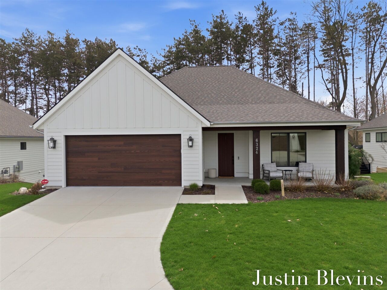 Property Photo: 6324 Lamppost Circle 10 MI 49546-9113