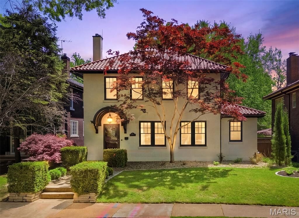 Property Photo:  444 Melville Avenue  MO 63130 