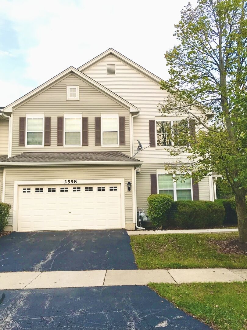 Property Photo:  2598 Hillsboro Boulevard  IL 60503 