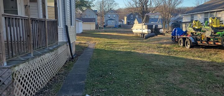 Property Photo:  122 Fayette Street  IA 52732 