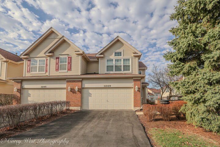 Property Photo:  3049 Renard Lane  IL 60175 