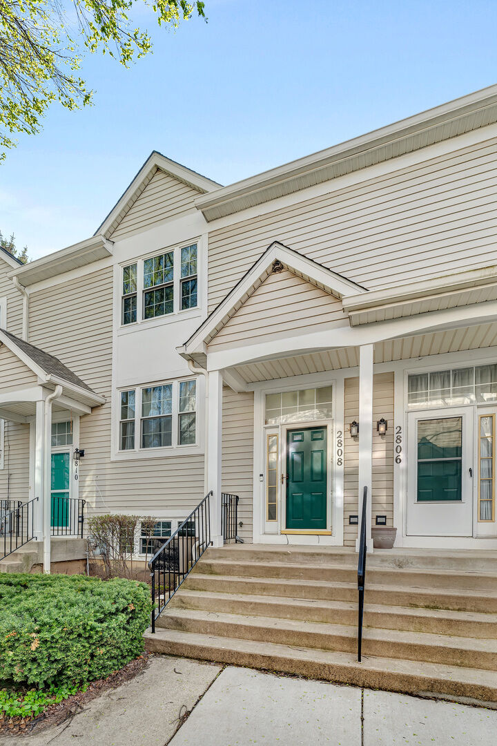 Property Photo:  2808 Shelly Lane  IL 60504 