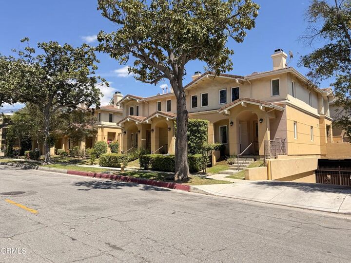 Property Photo:  96 N Craig Avenue 13  CA  