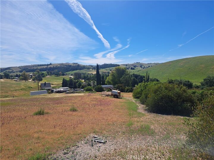 Property Photo:  4286 E Hwy 41  CA 93465 