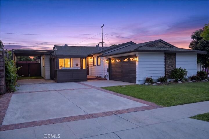 Property Photo: 2425 Heather Avenue CA 90815