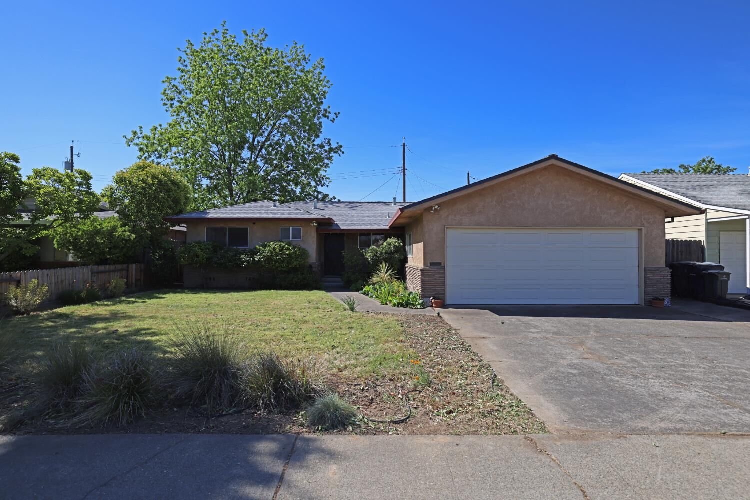 Property Photo:  6724 San Joaquin Street  CA 95820 