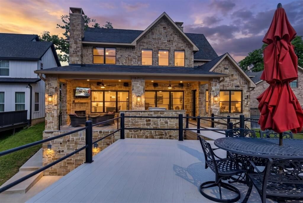 Property Photo:  2005 Emma Drive  TX 75143 