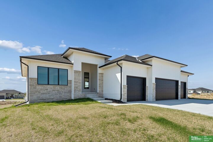 Property Photo:  5412 N 212th Avenue  NE 68022 