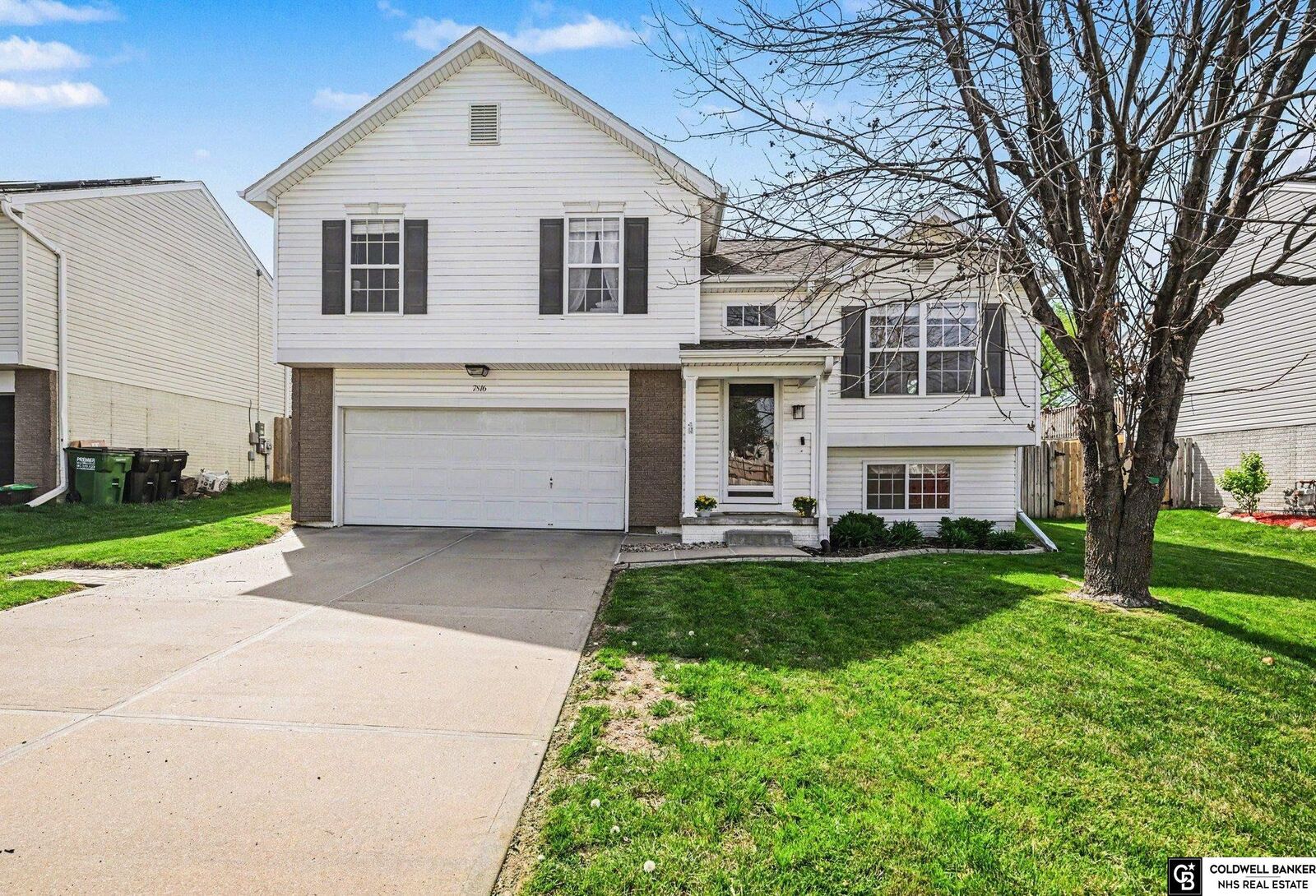 Property Photo:  7816 S 159th Street  NE 68136 