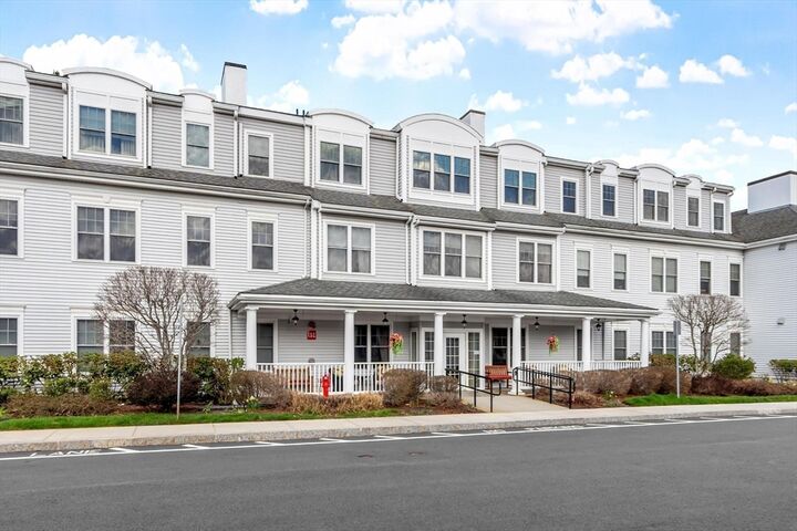 Property Photo:  27 Hartland  Way 201  MA 01720 