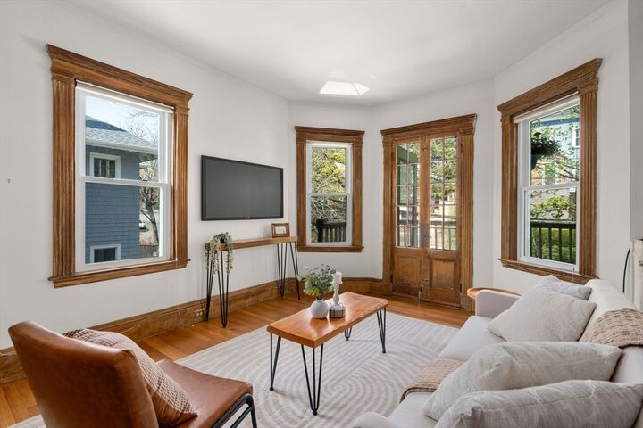 Property Photo:  114 Lancaster Ter 2  MA 02446 