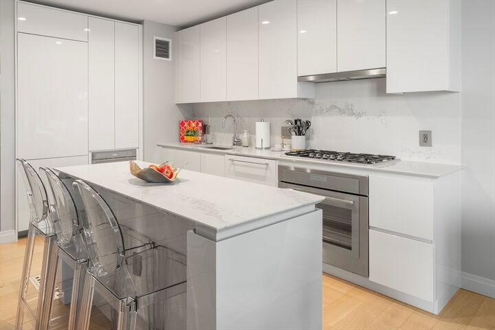 Property Photo: 133 Seaport Boulevard 716 MA 02210