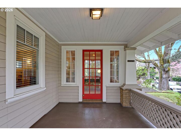 Property Photo:  415 NE Mirimar Pl  OR 97232 