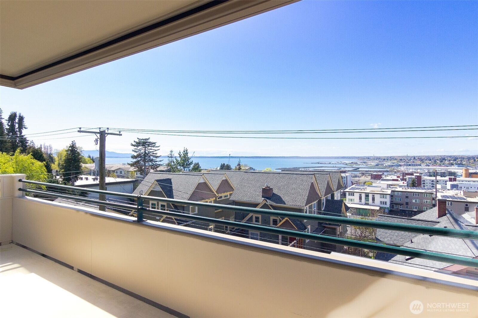 Property Photo:  1007  High Street 203  WA 98225 